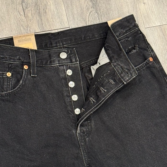 Levi's Casual Distressed Black Denim High Rise Straight Leg Jeans - Picture 3 of 6
